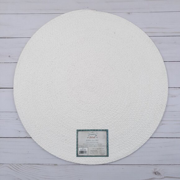 Braided Placemat Centerpiece Floral Blue Orange 14.5 In Round Flowers - Picture 2 of 2